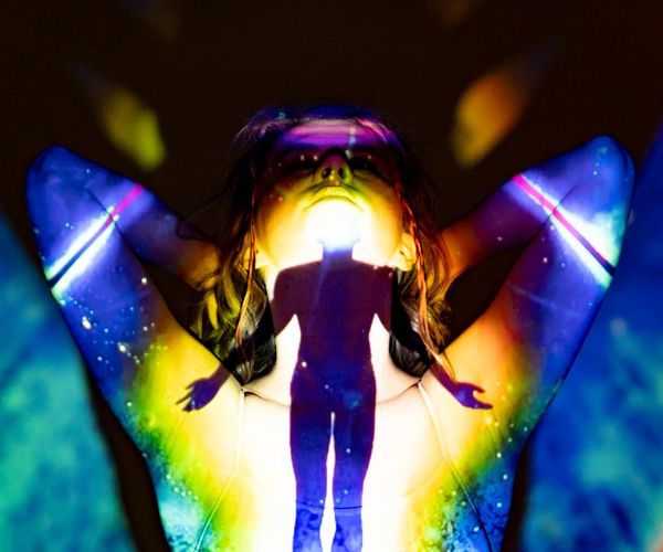 Abstract image symbolizing the connection between mind and body.